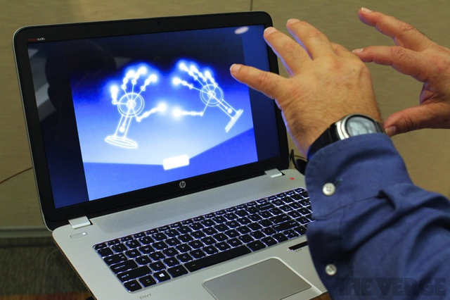 2013 09 16 02 30 37 1020 large verge medium landscape أول جهاز لاب توب يمكن التحكم فيه بالتلويح باليد HP Envy 17 Leap Motion SE