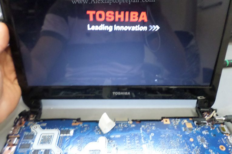 لاب توب توشيبا يعمل لـ 10 ثواني ولا يعرض Toshiba Satellite U940/U945 VCUAA LA-9161P 10F/10FG CPU-GPU Core
